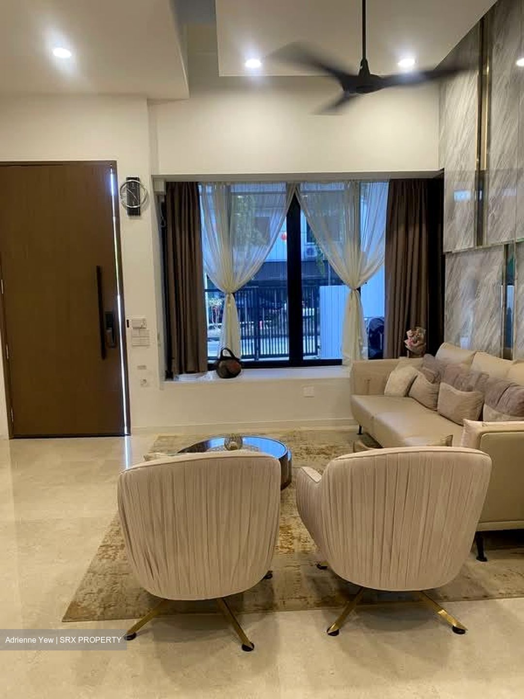Kismis Residence (D21), Terrace #559900921